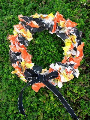 Halloween Craft Ideas Year Olds on Halloween Recycled Wreath Via Scrumdilly Do